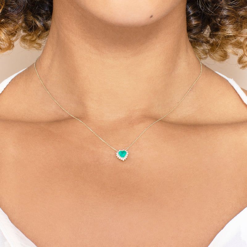 emerald heart shape pendant necklace in 14k solid gold 