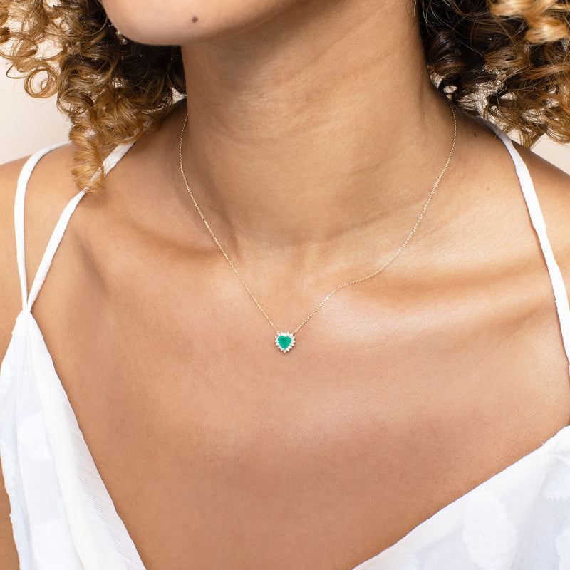 natural heart shape emerald pendant with solid gold necklace for her