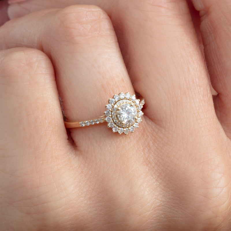 round diamond halo engagement ring in 14k gold 