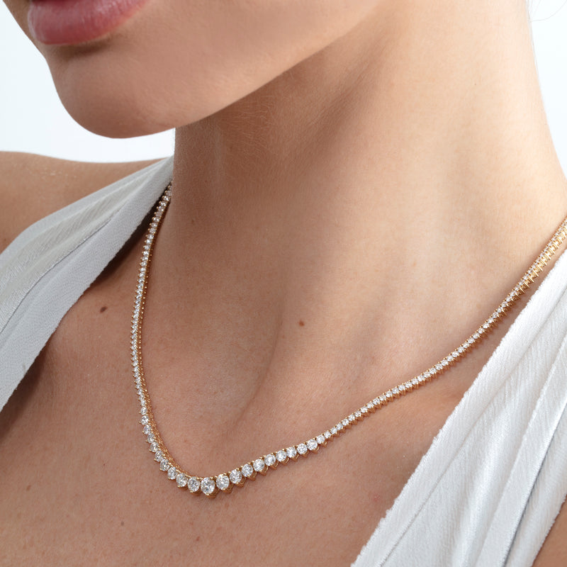 lab grown diamond necklace in graduated design in 14k gold 