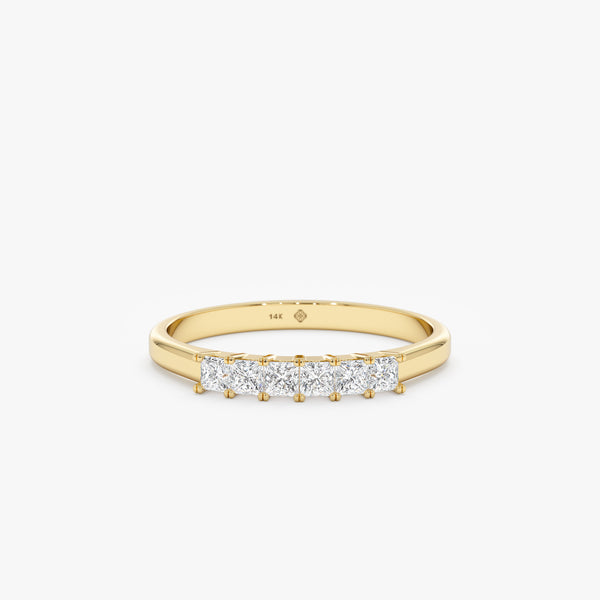 yellow gold natural diamond ring