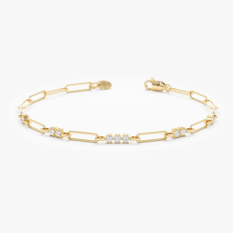 paperclip chain bracelet in yellow gold with white diamonds