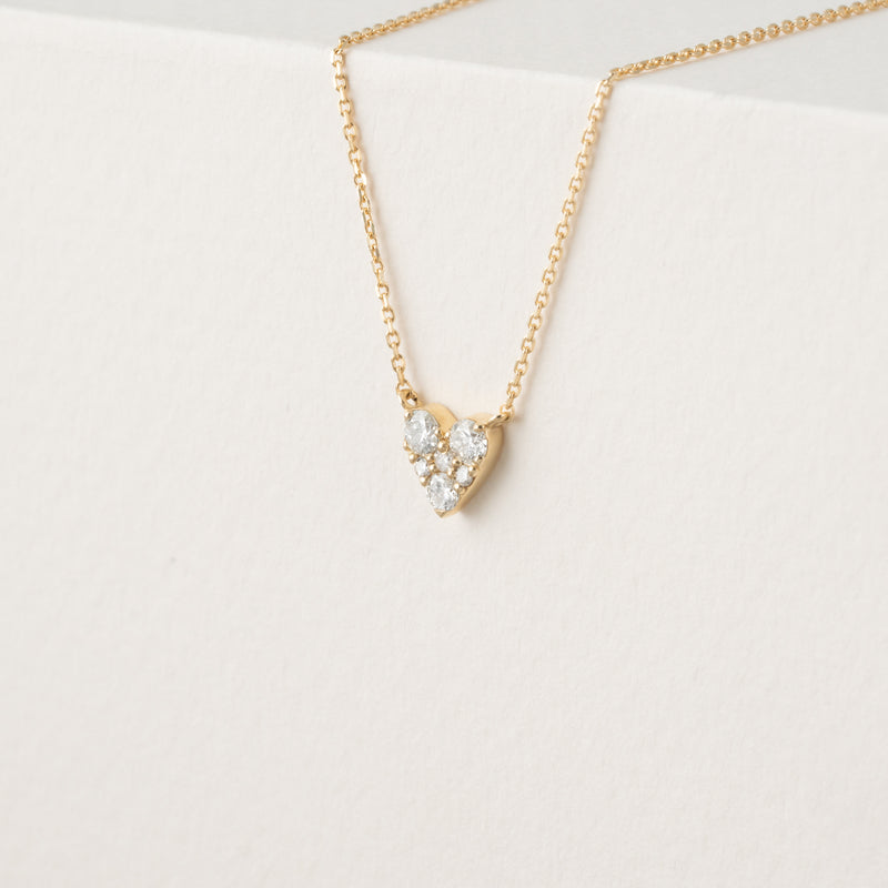 natural Round Diamonds Heart pendant Necklace