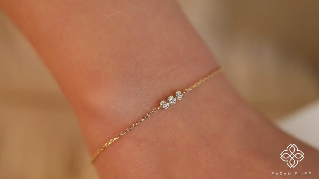 minimalistic style white diamond gold bracelet